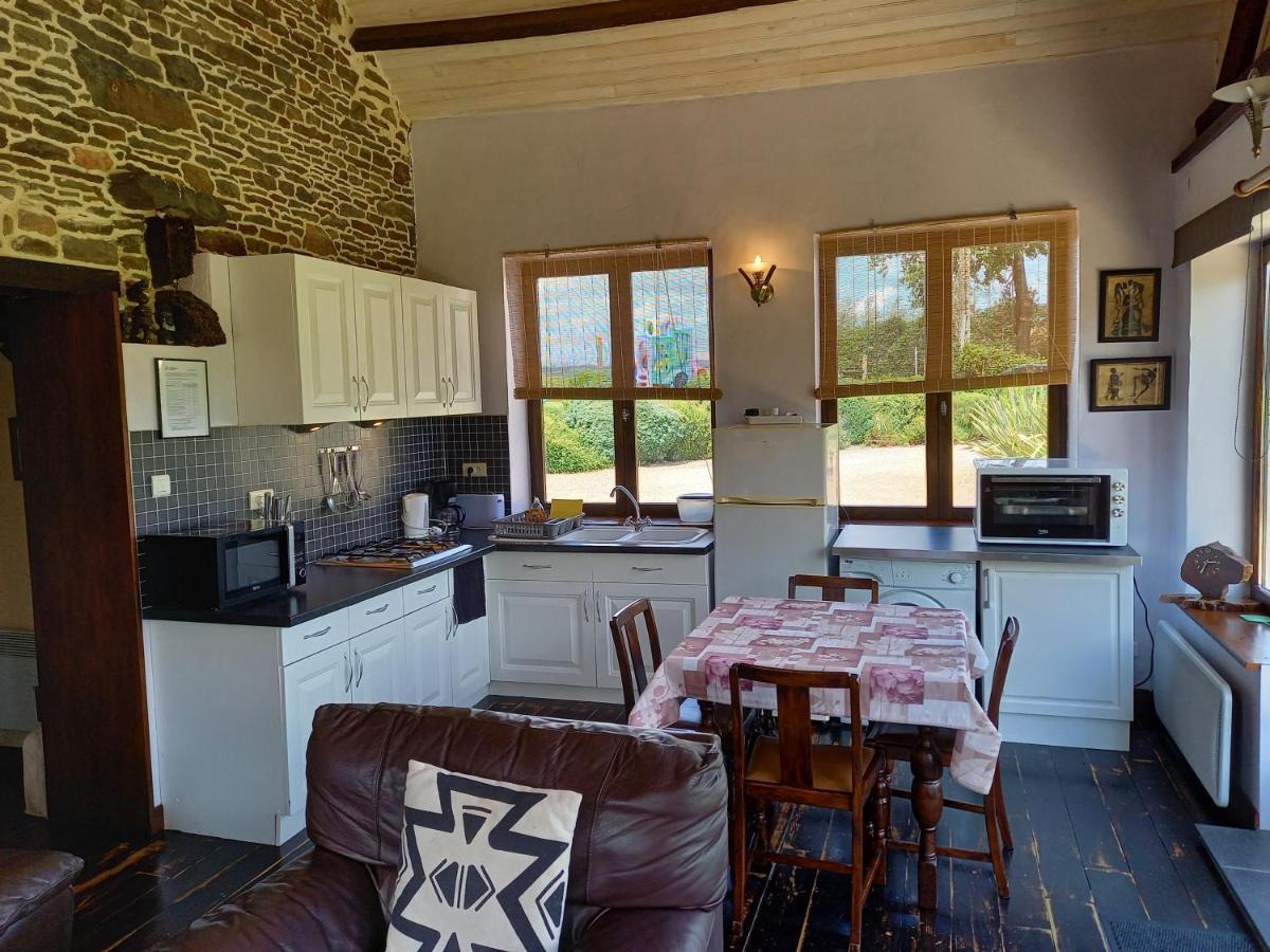 La Gasteboisiere With Swimming Pool And Games Room Le Mesnil-Adelee Exterior foto