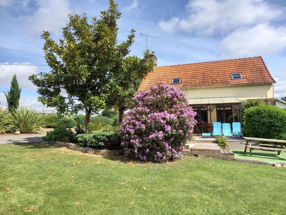 La Gasteboisiere With Swimming Pool And Games Room Le Mesnil-Adelee Exterior foto